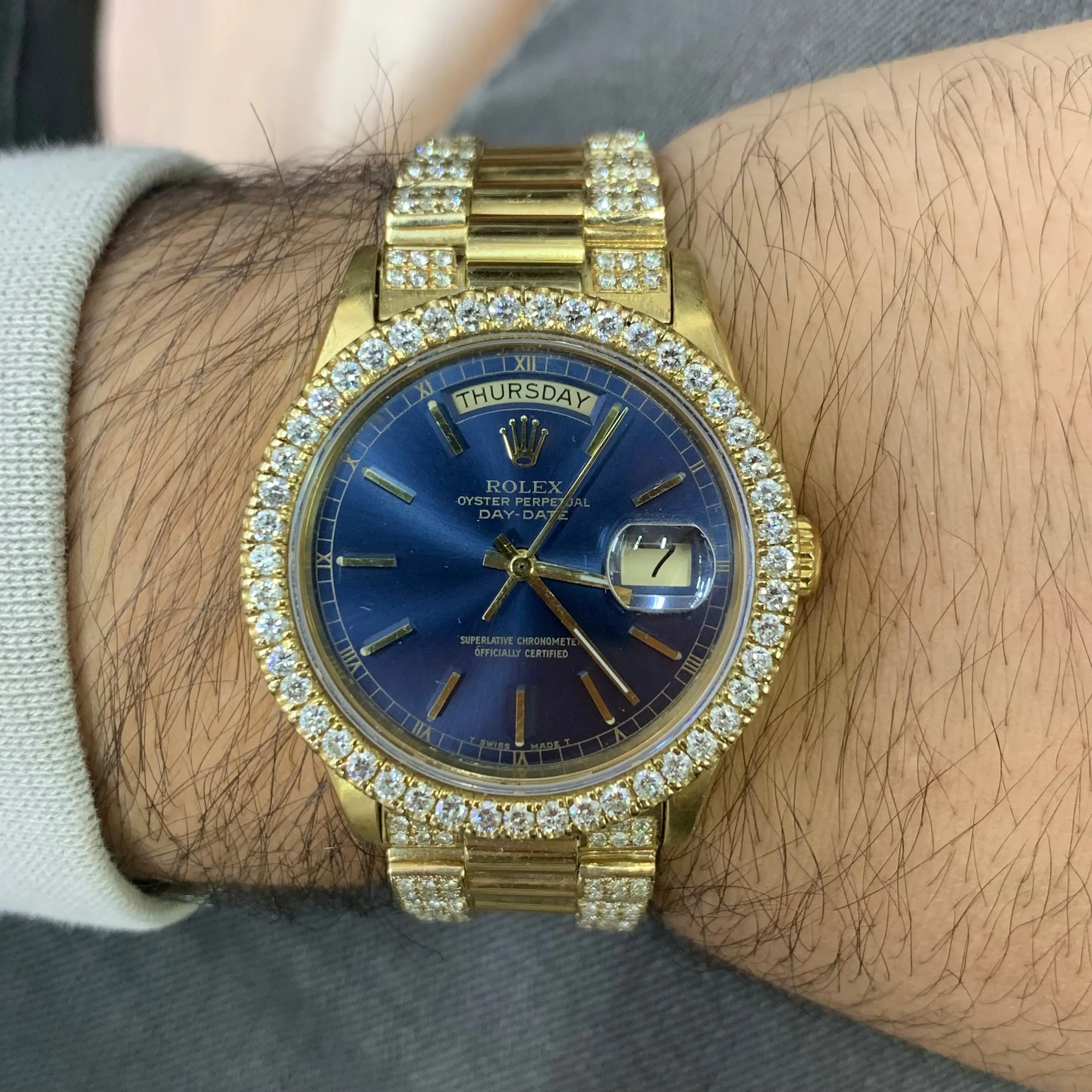 36mm 18k Yellow Gold Rolex Day-Date Diamond Watch (blue dial, quick-set)