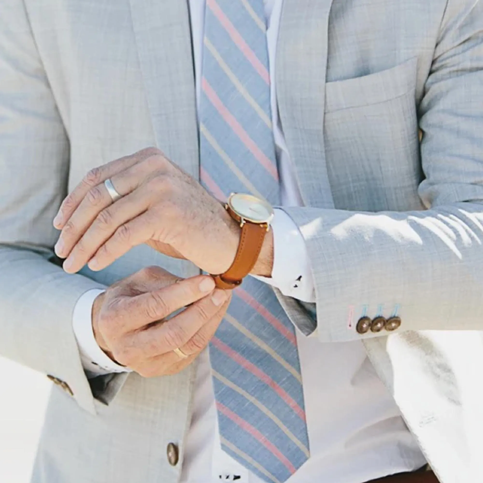 Arvo White Face Gold Time Sawyer Watch