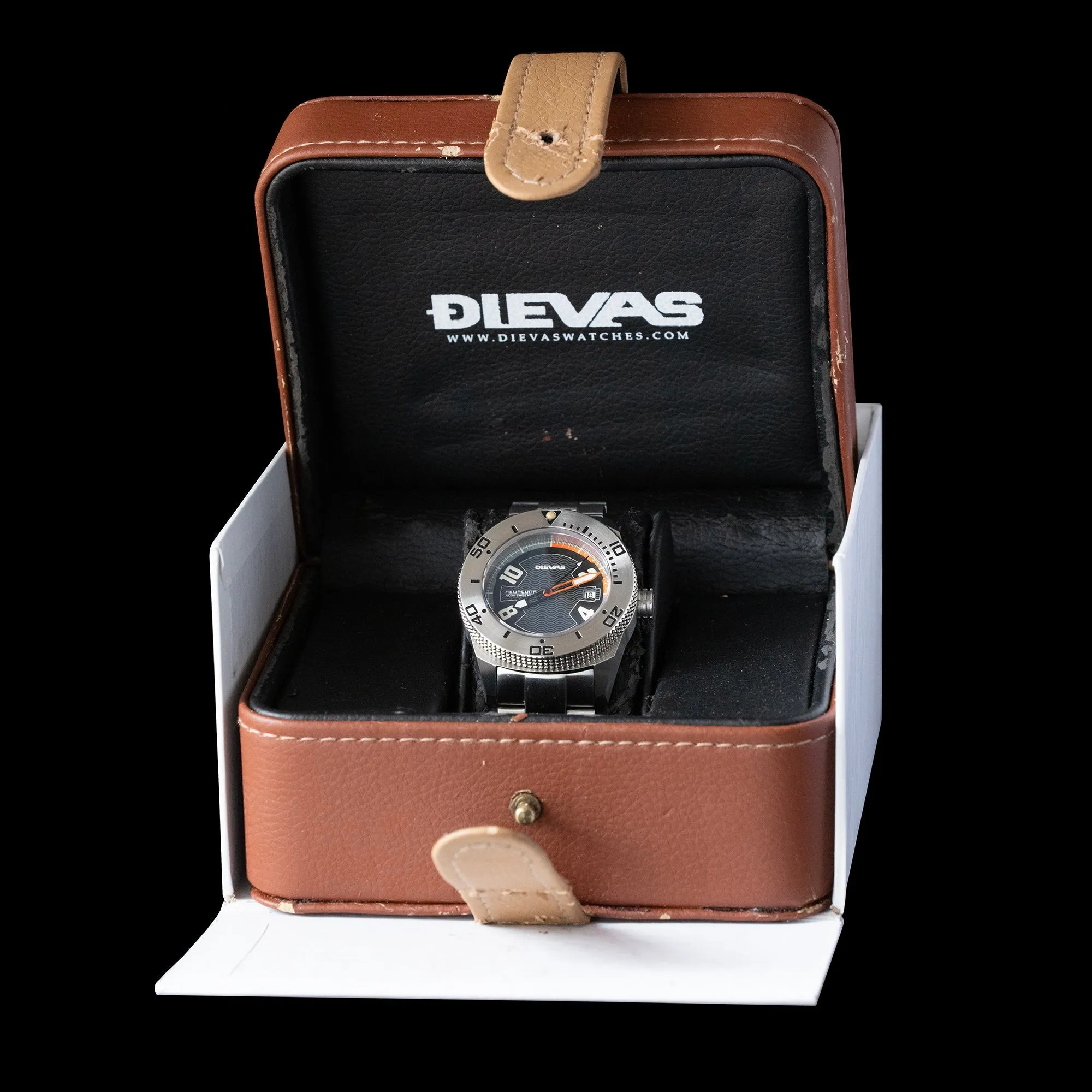 Dievas - 2009 Aqualuna Grey on Bracelet