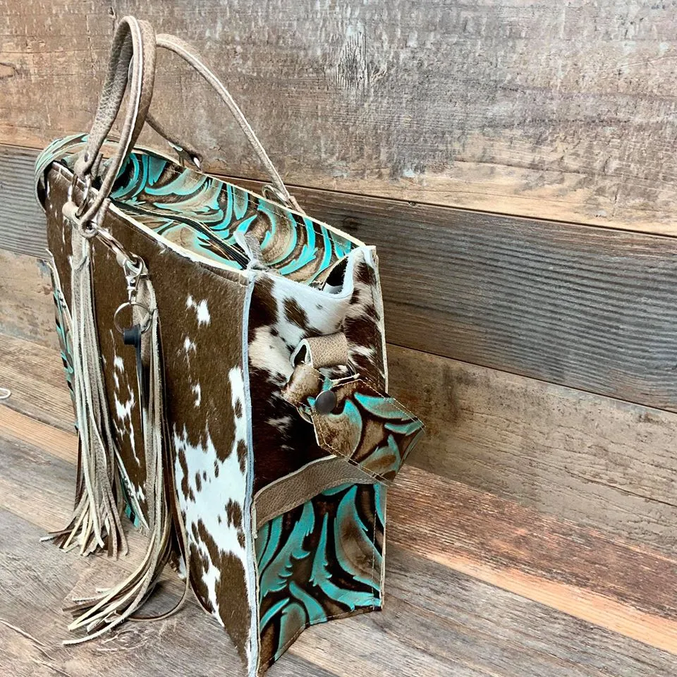 Get Outta Town Hybrid Tote - #17810