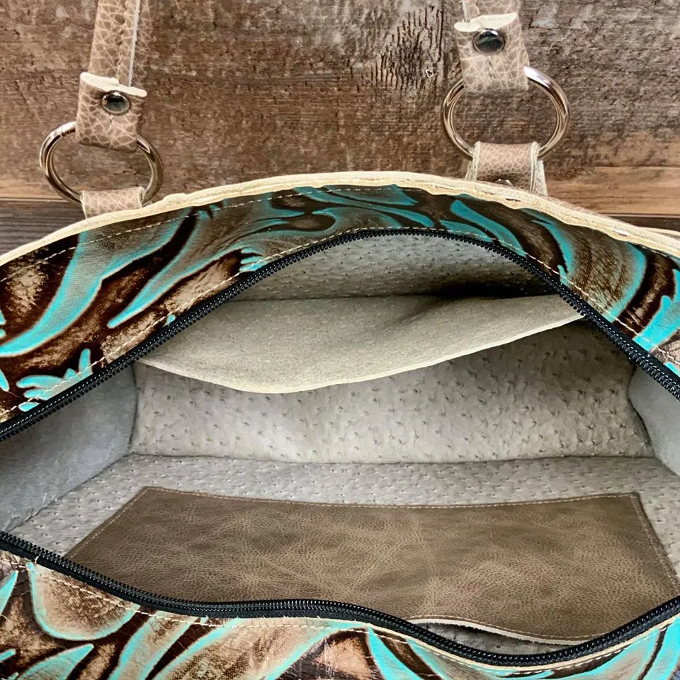 Get Outta Town Hybrid Tote - #17810