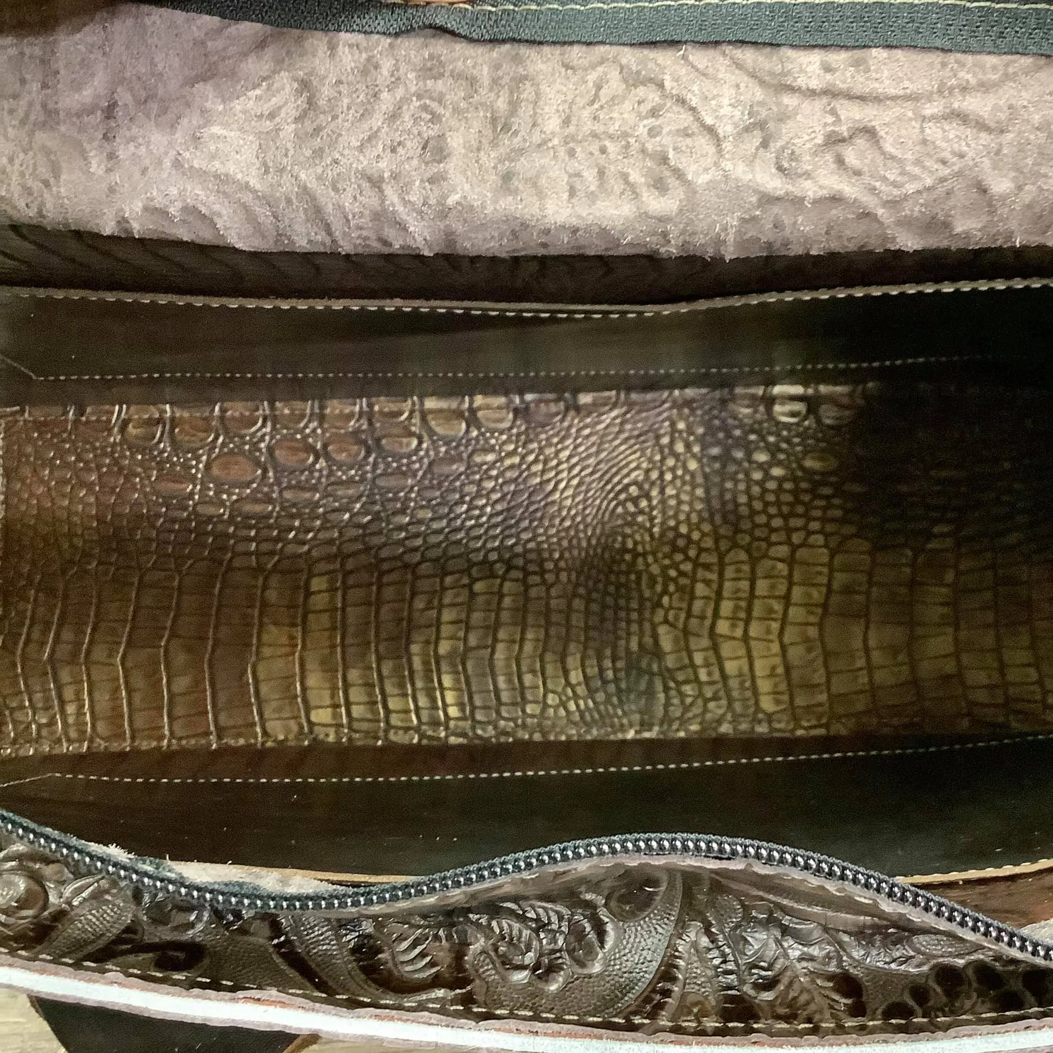 Get Outta Town Hybrid Tote - #24075