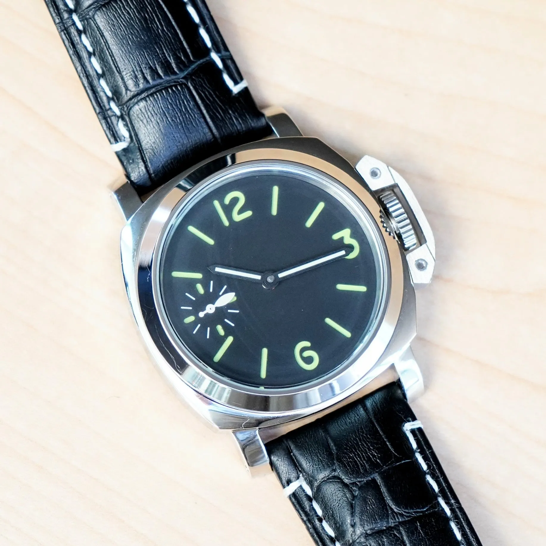 Military Style Mechanical Watch Cushion Display Case Back Wristwatch 44mm