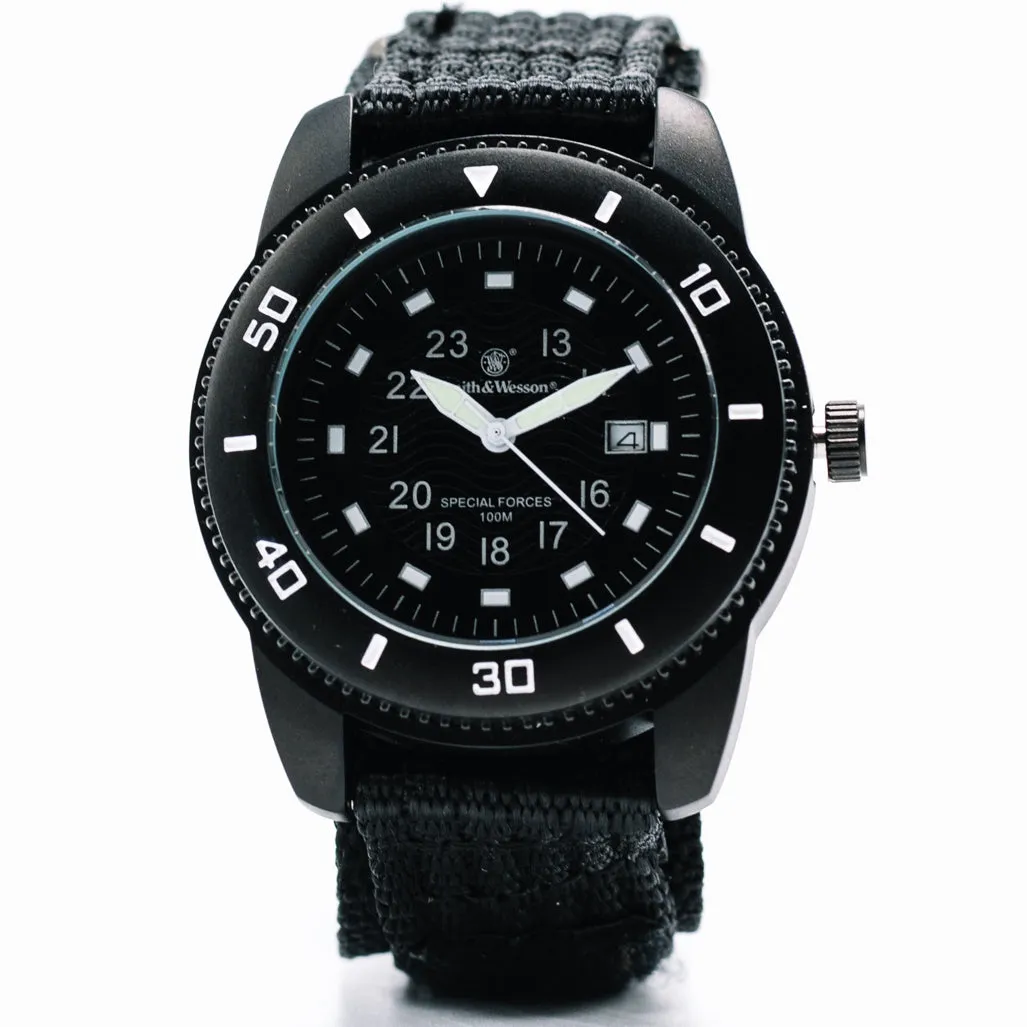 Smith & Wesson COMMANDO with NYLON BAND