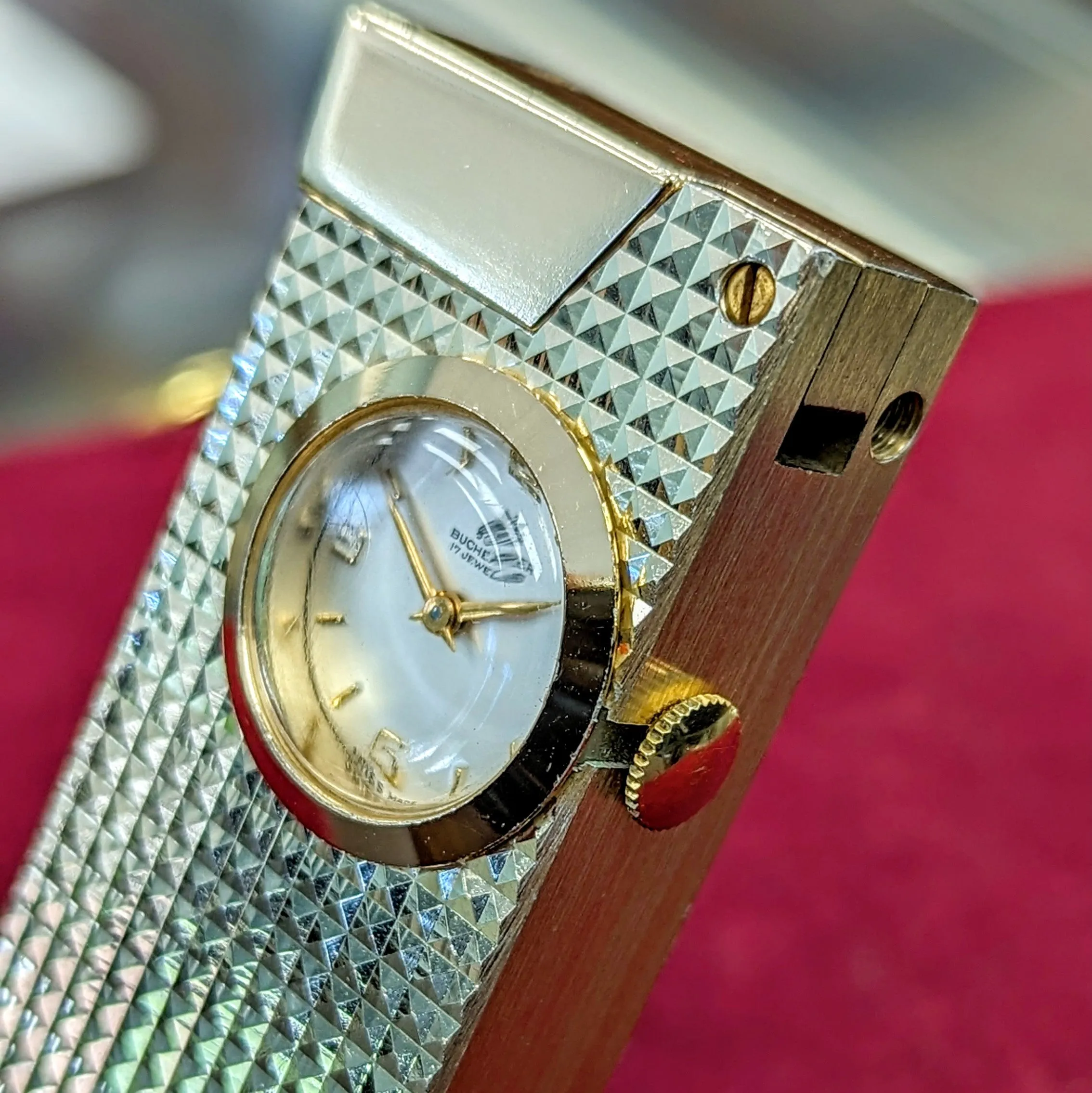 Vintage BUCHERER Lighter Swiss Made Mechanical Watch 17 Jewels