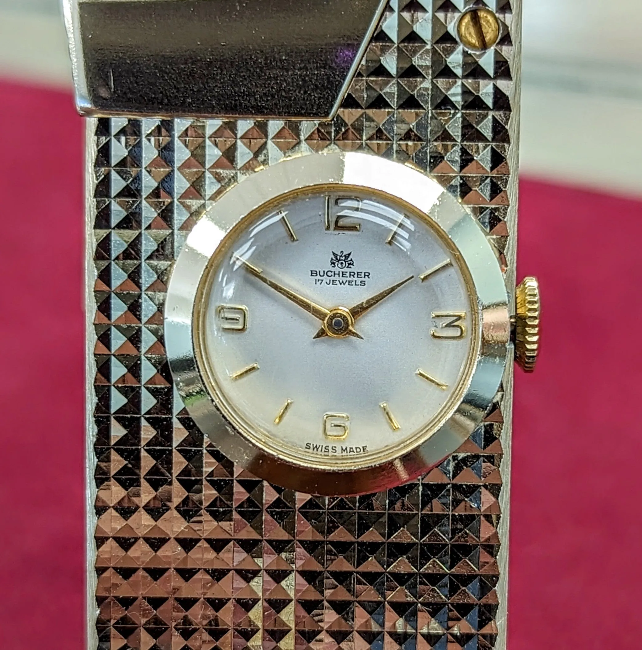 Vintage BUCHERER Lighter Swiss Made Mechanical Watch 17 Jewels